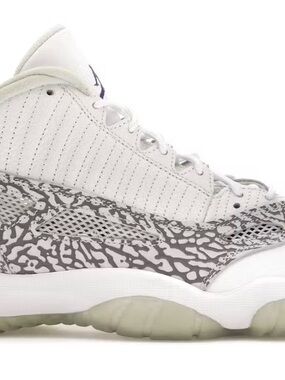 Jordan 11 retro low IE